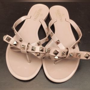 Valentino Garavani Rockstud Flip Flop Sandals